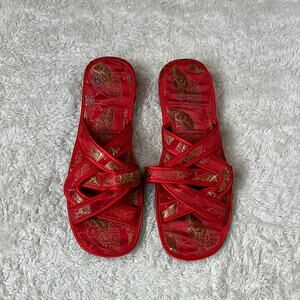 Red embroidered Chinese Asian sandals, size 40 or 9
